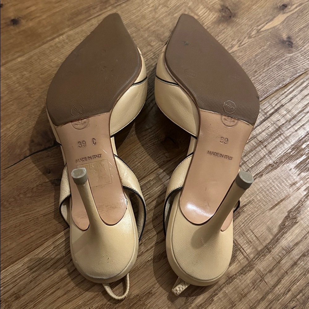CHANEL Vintage Two-Tone Black and Cream Heels 39 - Picture 9 of 12